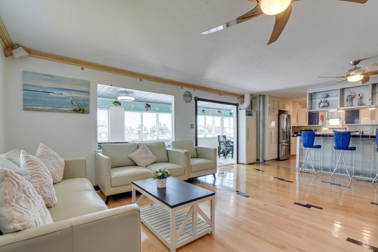 Waterfront Galveston Bay Retreat - 4 Mi To Beach! 外观 照片